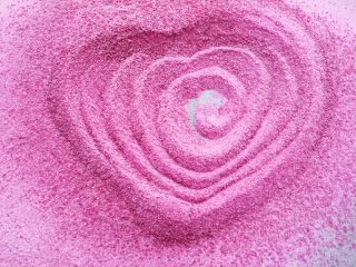 18、自制紫薯粉,紫薯粉搅打成功了一半 开着飘散着香味的紫薯粉 开心的画起了圈圈