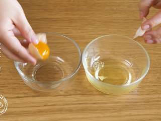 4、蔬菜蛋卷8m+,鸡蛋取蛋黄~