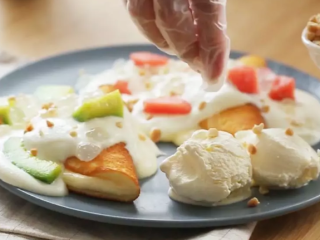 11、小分享 | 【喜茶舒芙蕾】原来在家也能打卡！人不在魔都也能尝尝鲜~,取出喜茶配料即可装饰啦