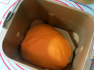 5、大吉大利之【橘子馒头】,发酵到1.5倍大，不用发到两倍