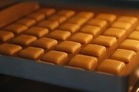 11、牛奶方块小饼干,烘烤：180度，中层，上下火模式，15分钟。