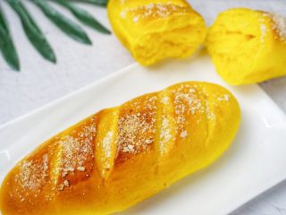 5、南瓜椰蓉面包条,很好吃