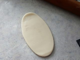 8、中式点心~玫瑰酥,由上自下卷起。