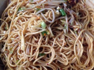 11、凉面,混合完成，一家人份！