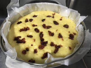 19、电饭煲+玉米面发糕,待自动跳闸,焖5分钟。