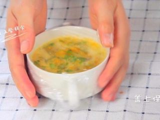 9、鸡蛋虾肉南瓜杯, 还可以放在蒸碗里蒸。