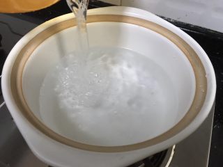 8、超满足便当(32),锅内下冷水