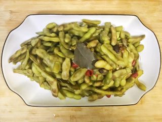 18、超满足便当(32),毛豆捞出 入盘