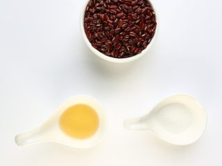 2、赤小豆鲫鱼豆腐汤-带带,准备好食材