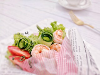 18、母亲节～沙拉花束,成品图三。