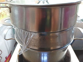 15、蔓越莓米糕,水开后蒸20分钟，焖3分钟