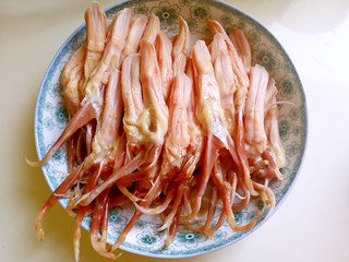 1、卤鸭舌,鸭舌洗干净备用