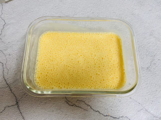 12、芒果西米捞,倒入器皿中备用