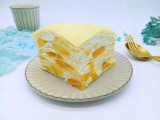 18、水果千层蛋糕,切开的千层蛋糕，诱惑到你嘛？(^_^)