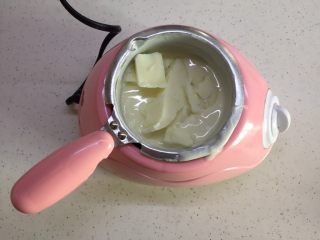 12、有内涵的麻将牌,继续融化剩余的白巧克力