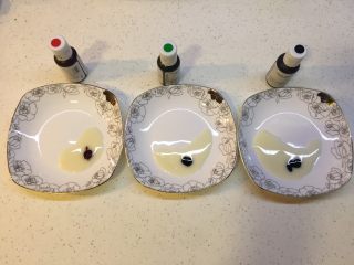 39、有内涵的麻将牌,各挤一滴色素到原色面糊里