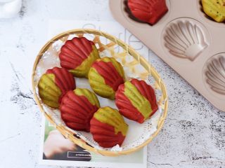 12、双色玛德琳蛋糕,成品图