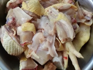 1、鸡肉炖土豆,农村的小笨鸡