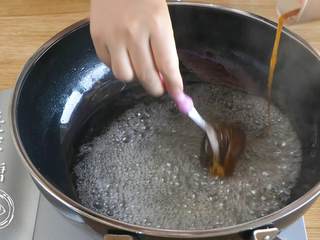 6、花生酥36m+（宝宝辅食）,煮开之后放入麦芽糖~