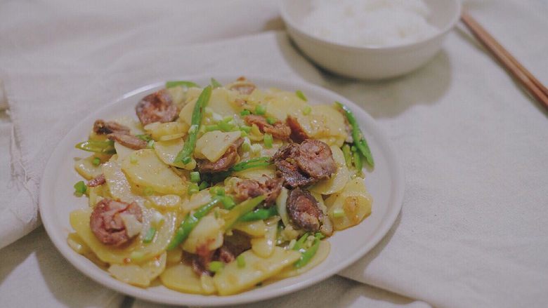 青椒香肠土豆片