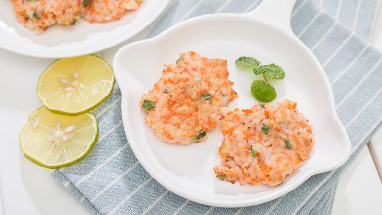 香煎虾饼宝妈首选的补钙儿童餐