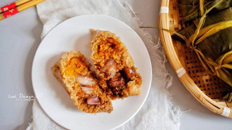 吉祥三宝粽咸蛋黄五花肉栗子