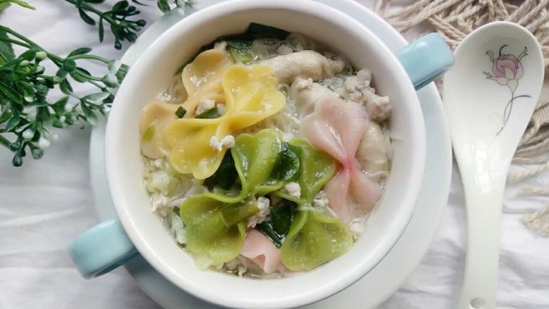 宝宝辅食杂蔬煮蝴蝶面