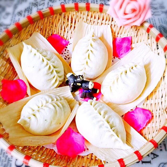 茴香酱肉海鲜发面包子有个故事