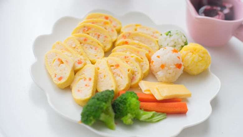 胡萝卜虾泥蛋卷