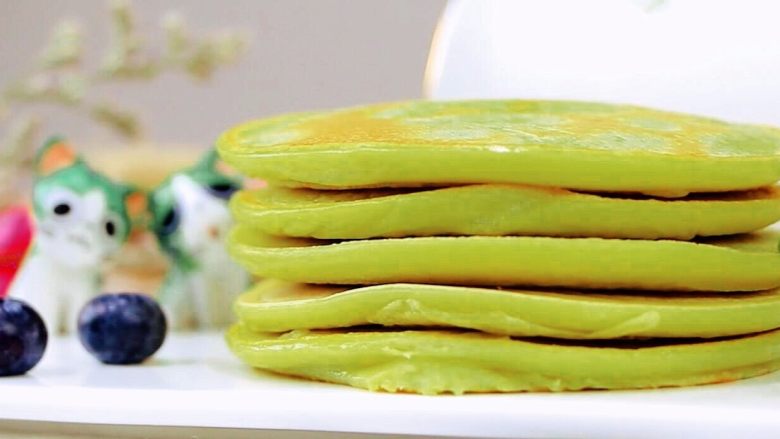 牛油果香蕉松饼宝宝辅食低筋面粉蛋黄