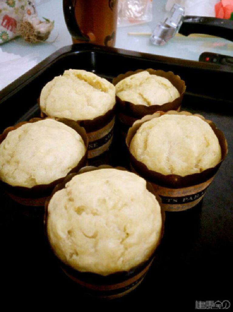 宝宝一周食谱快手早餐之零失败香蕉玛芬