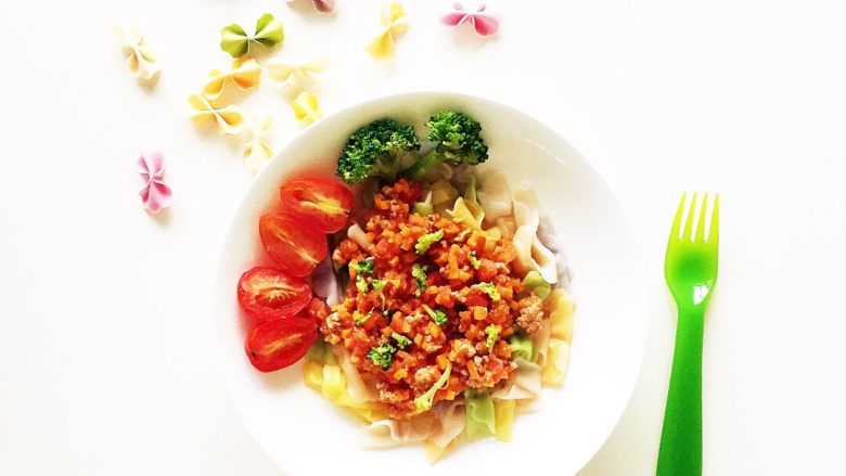 宝宝营养餐1岁番茄蔬菜肉酱蝴蝶面