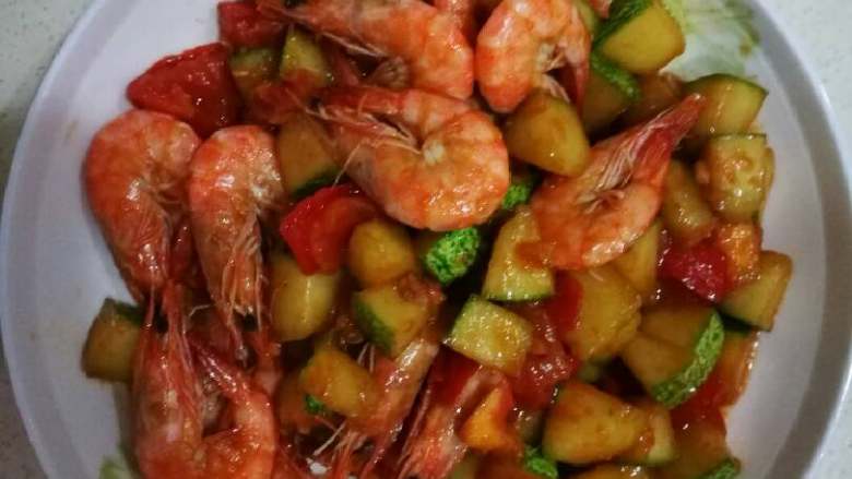 鲜虾番茄炒黄瓜丁