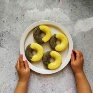 蒸着吃的双色甜甜圈米糕好吃不上火