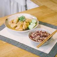 带汤黄焖鸡杂豆饭