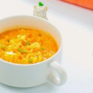 胡萝卜蛋黄糊宝宝健康辅食嫩豆腐