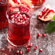 石榴气泡鸡尾酒