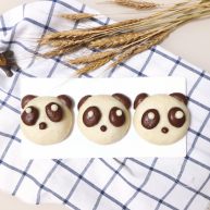 呆萌熊猫豆沙包