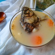 胡萝卜山药鲫鱼汤