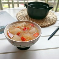 冰糖雪梨银耳羹