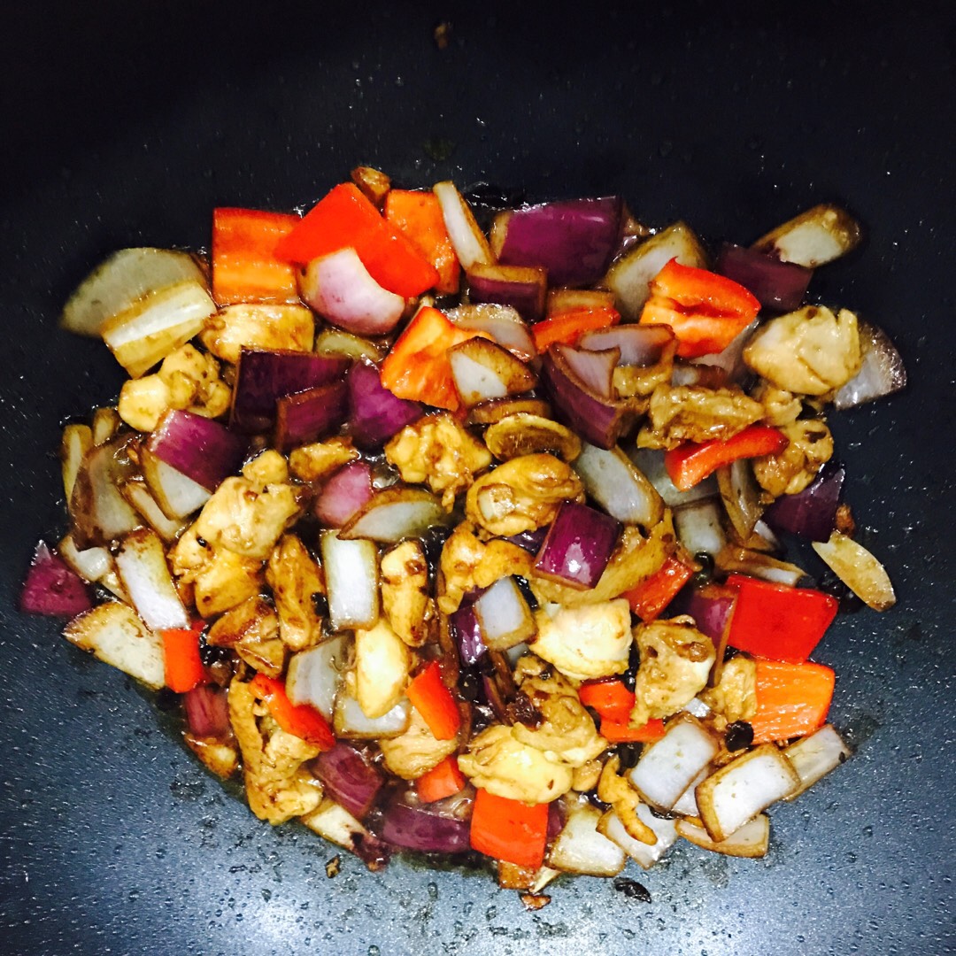 洋葱甜椒炒鸡腿肉豆豉味