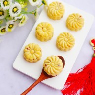 香甜细腻的奶香蔓越莓绿豆糕