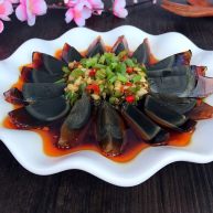 凉拌香辣皮蛋