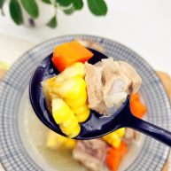 宝宝辅食胡萝卜玉米排骨汤18M