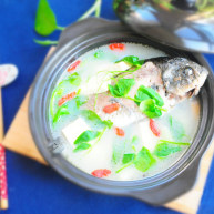 豆尖鲫鱼豆腐汤