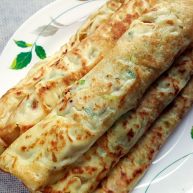 五分钟快手早餐葱花鸡蛋饼