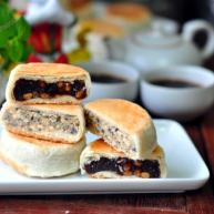 苏式松仁枣泥椒盐麻仁月饼