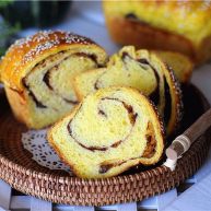 能量满满南瓜红豆芝麻斑纹土司