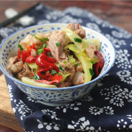 西兰花茎回锅肉