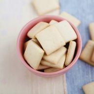 牛奶方块小饼干